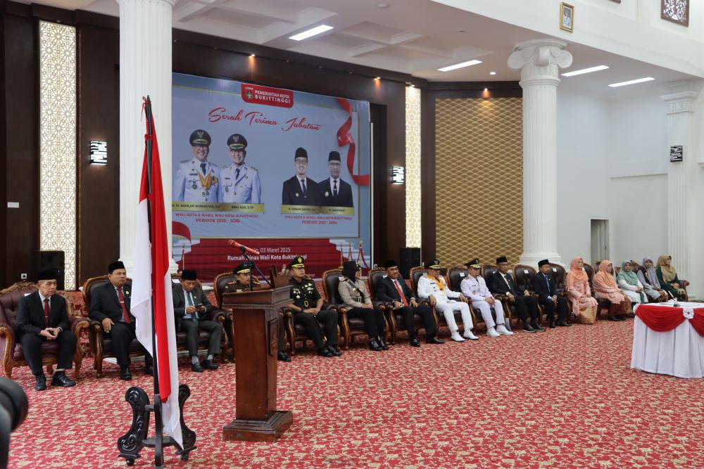 Anggota DPRD Kota Bukittinggi Hadiri Sertijab Wali Kota Bukittinggi