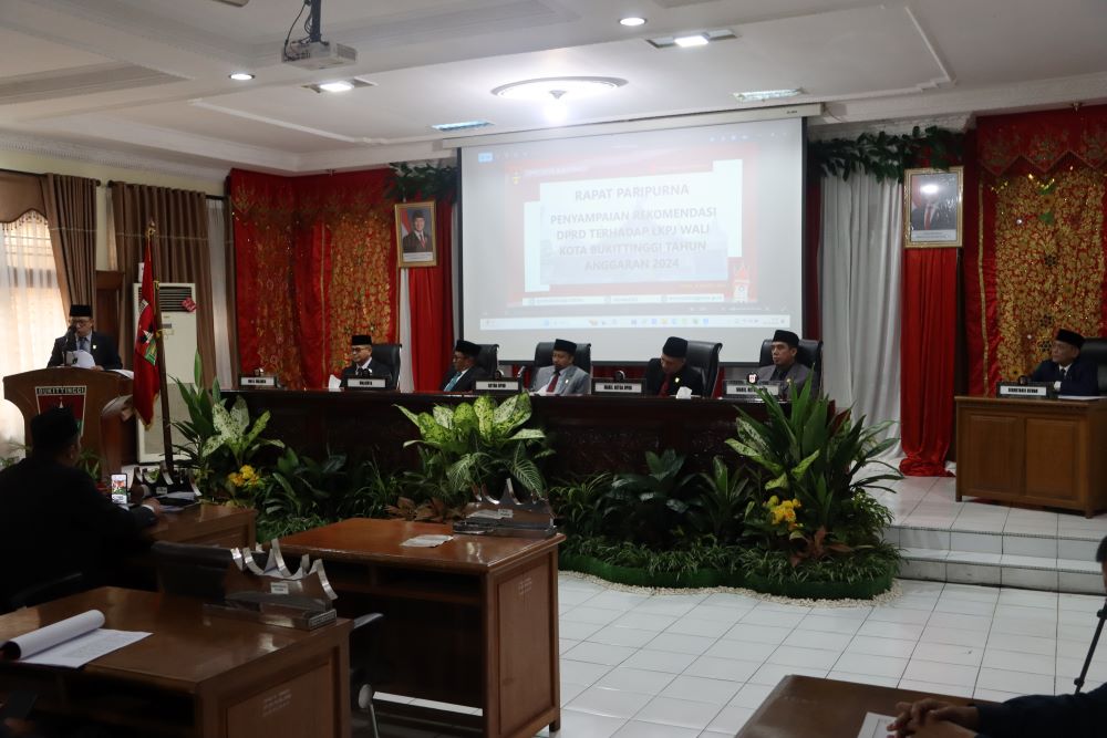 DPRD Kota Bukittinggi Sampaikan Rekomendasi atas LKPJ Walikota Bukittinggi TA 2024