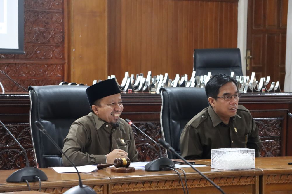 DPRD Kota Bukittinggi Gelar Rapat Gabungan Komisi dan Paripurna Internal 