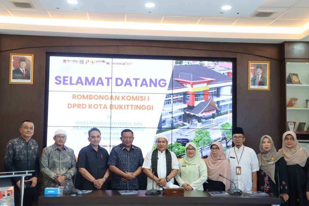 Komisi 1 DPRD Kota Bukittinggi Tinjau MPP Kantor DPMPTSP