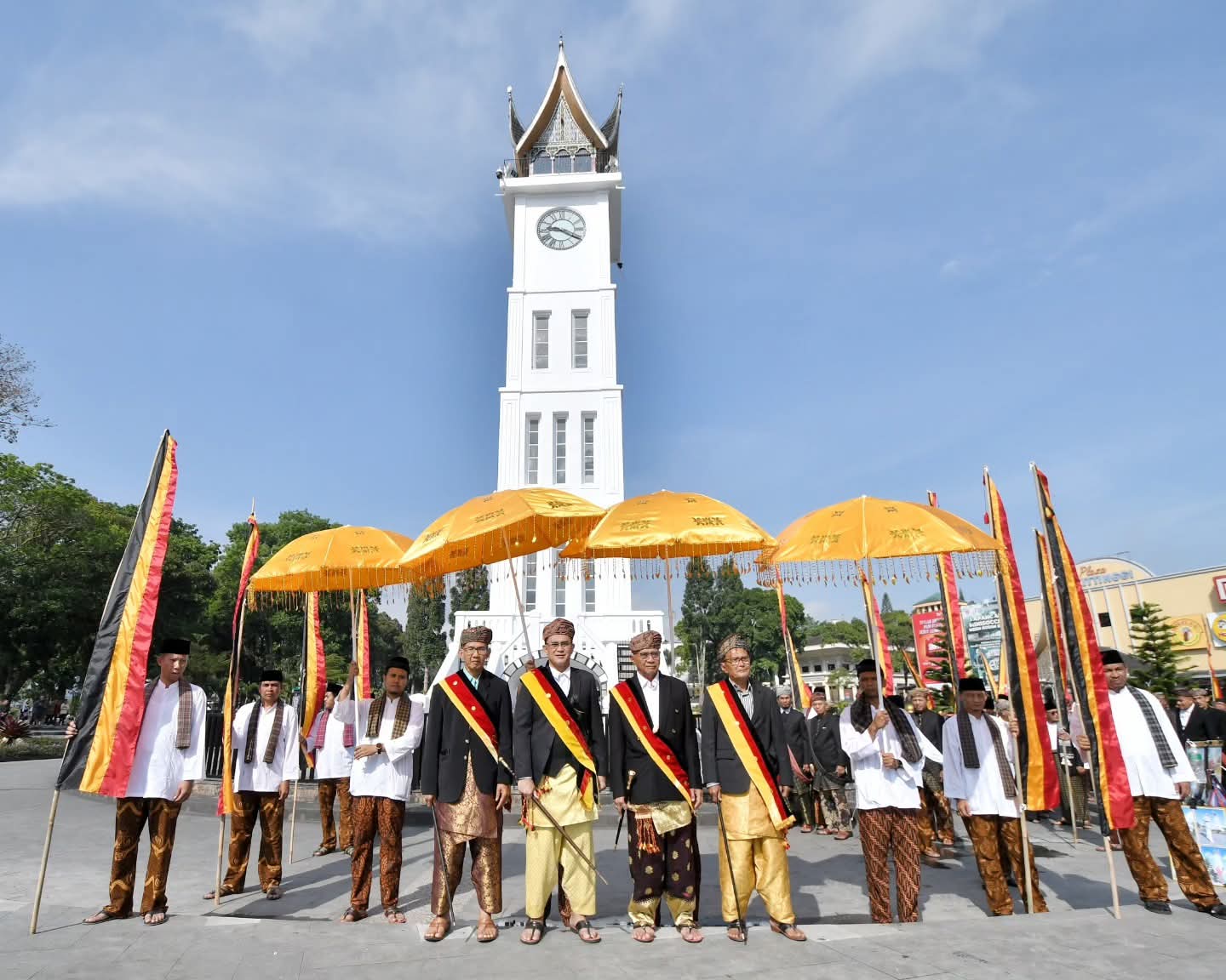 Baarak Inyiak Datuak Rajo Endah (Pangulu Pucuak Bulek Suku Tanjuang Kurai Limo Jorong)