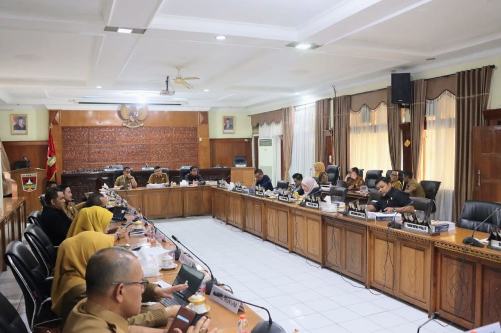 Pembahasan dan Penyusunan Rancangan Peraturan Daerah ttng Pertanggungjawaban Pelaksanaan Anggaran Pendapatan dan Belanja Daerah (APBD) Kota Bukittinggi TA. 2024