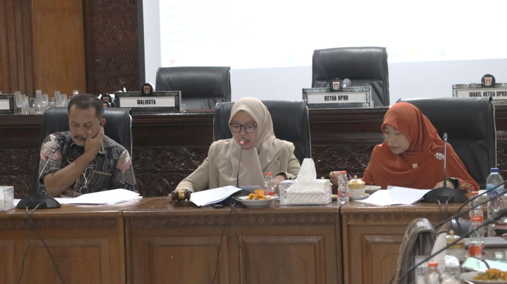 Raperda SPBE ini diharapkan menjadi landasan dalam mewujudkan tata kelola pemerintahan yang lebih transparan, efektif, dan berbasis digital di Kota Bukittinggi.