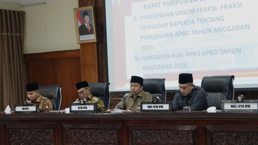 Rapat Paripurna DPRD Bukittinggi Fokus pada APBD 2025–2026