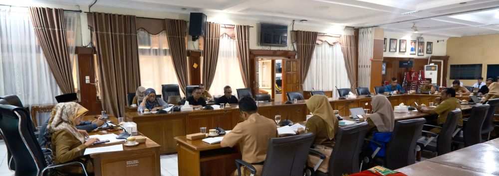 Pemko Hadir pada Rapat Pansus Pengelolaan Jaminan Produk Halal