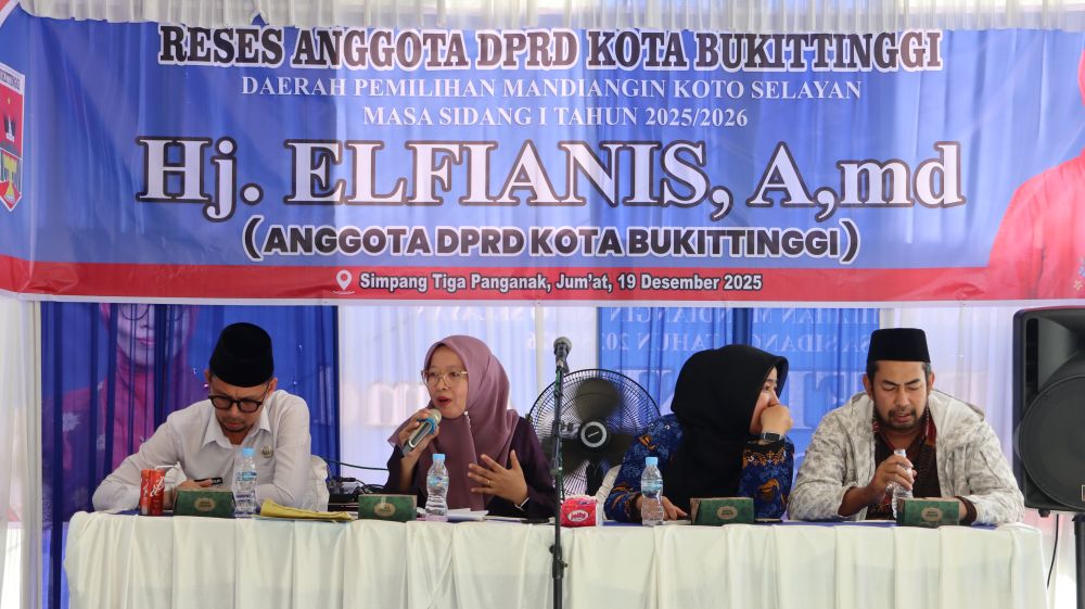 Hj.Elfianis, A.Md Serap Aspirasi Warga Mandiangin Koto Selayan
