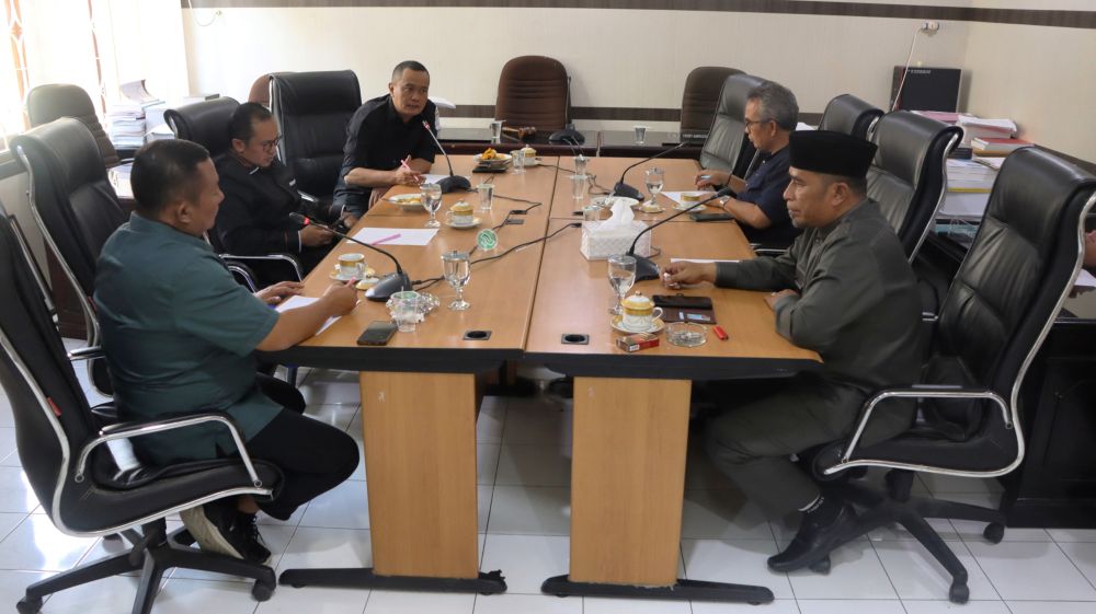 Komisi I DPRD Kota Bukittinggi Gelar Rapat Internal