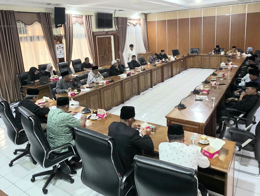 Perkuat Sinergi Adat dan Agama, Komisi I DPRD Bukittinggi Audiensi Bersama LKAAN dan Ulama