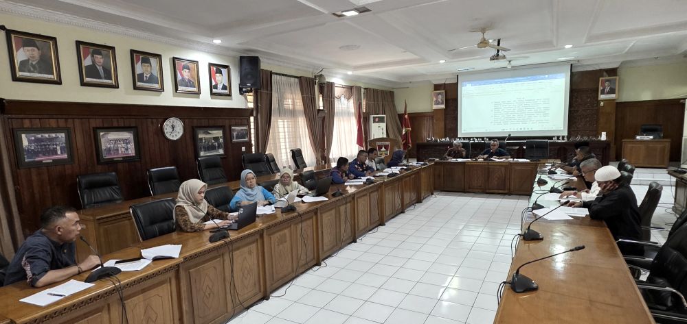 Pansus DPRD Bukittinggi Bahas Raperda Pencegahan dan Penanggulangan Bahaya Kebakaran Bersama Pemko