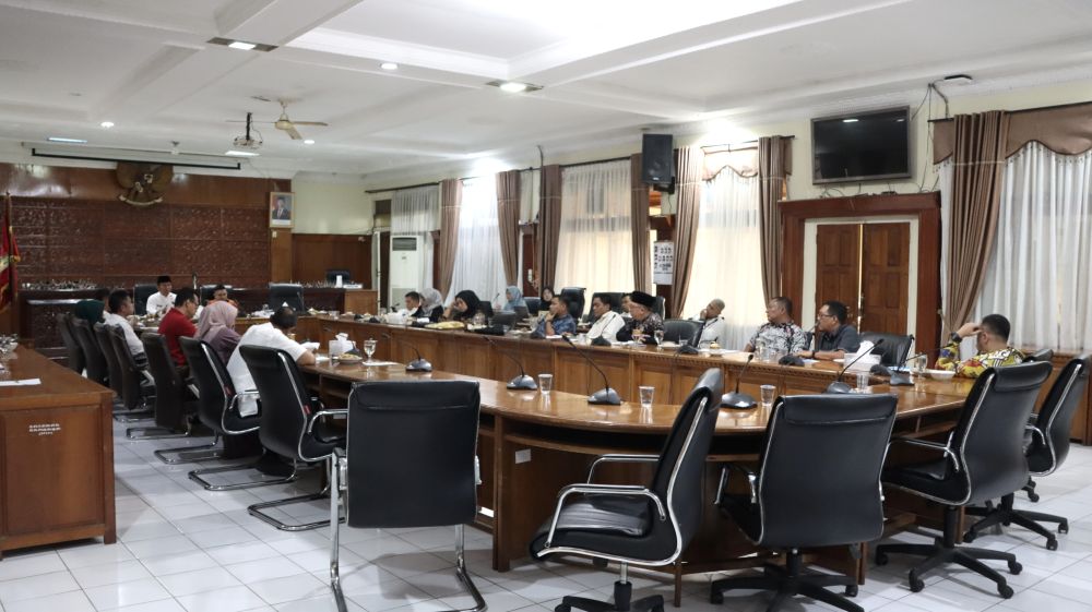 Rapat Kerja DPRD dan TAPD Bukittinggi Bahas Sinkronisasi Anggaran Daerah