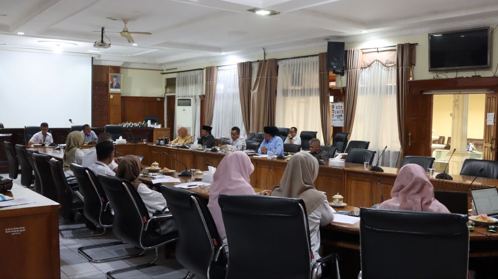 Pansus I DPRD Kota Bukittinggi Gelar Rapat Lanjutan Pembahasan LKPJ Wali Kota Tahun 2025