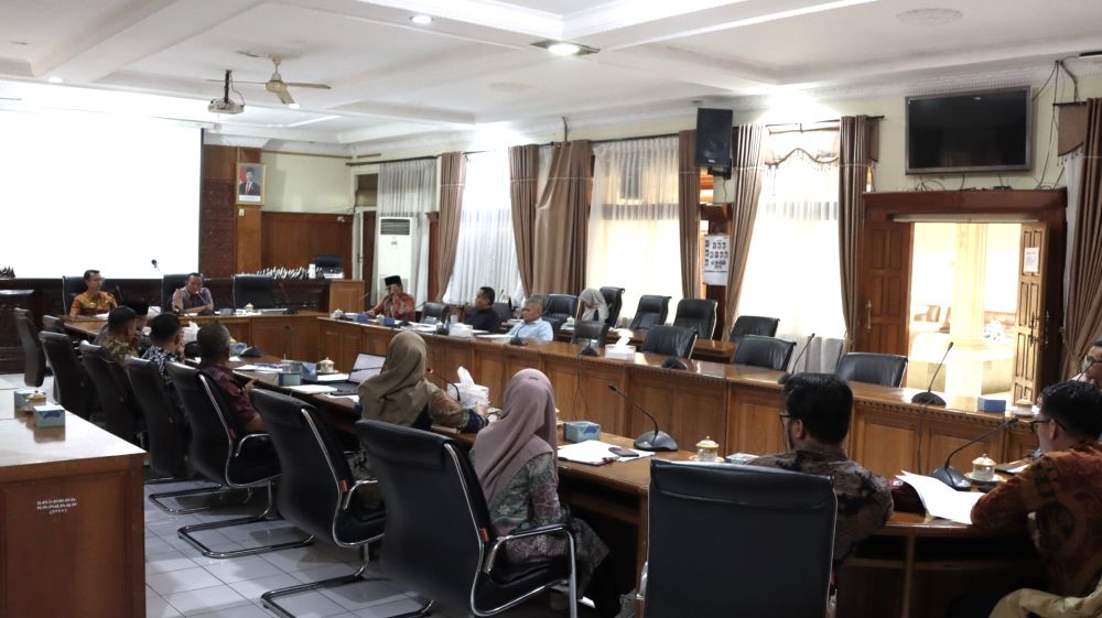 Pansus I DPRD Kota Bukittinggi Gelar Rapat Lanjutan Pembahasan LKPJ Wali Kota Tahun 2025