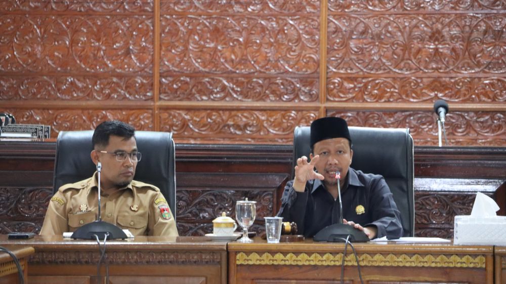 Laporan Reses DPRD Bukittinggi Disampaikan dalam Paripurna Internal