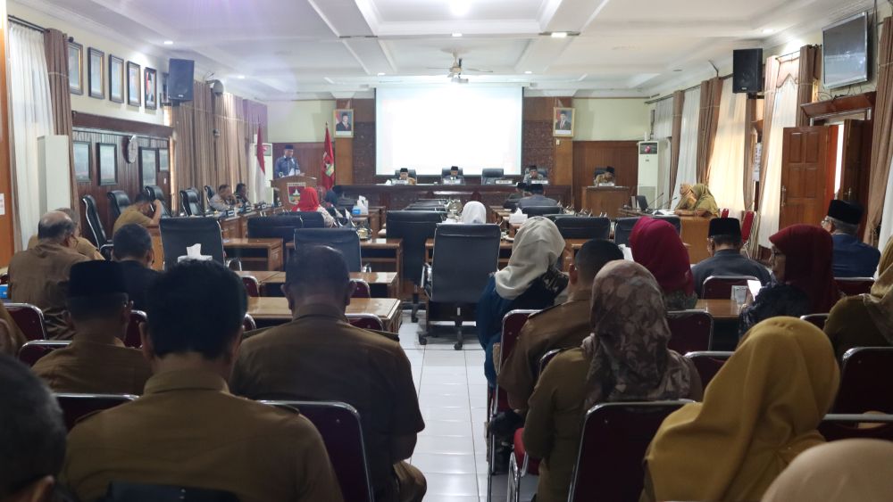 DPRD Kota Bukittinggi Gelar Rapat Paripurna Penandatanganan Nota Persetujuan Bersama Raperda tentang Pertanggungjawaban Pelaksanaan APBD Tahun Anggaran 2025