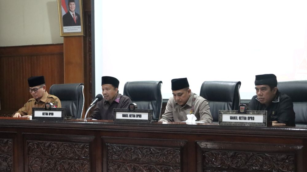 Wakil Wali Kota Bukittinggi Sampaikan Jawaban atas Pemandangan Umum Fraksi-Fraksi DPRD terhadap Ranperda Perubahan Perda Nomor 8 Tahun 2023