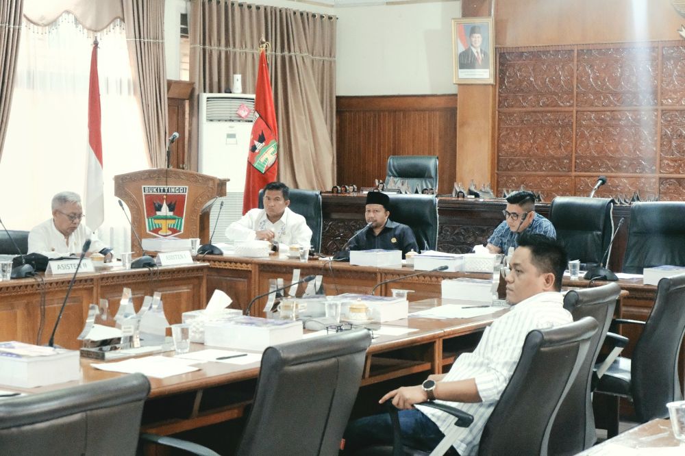 Banggar DPRD Kota Bukittinggi Lanjutkan Pembahasan Perubahan APBD Tahun Anggaran 2026 Bersama TAPD dan OPD