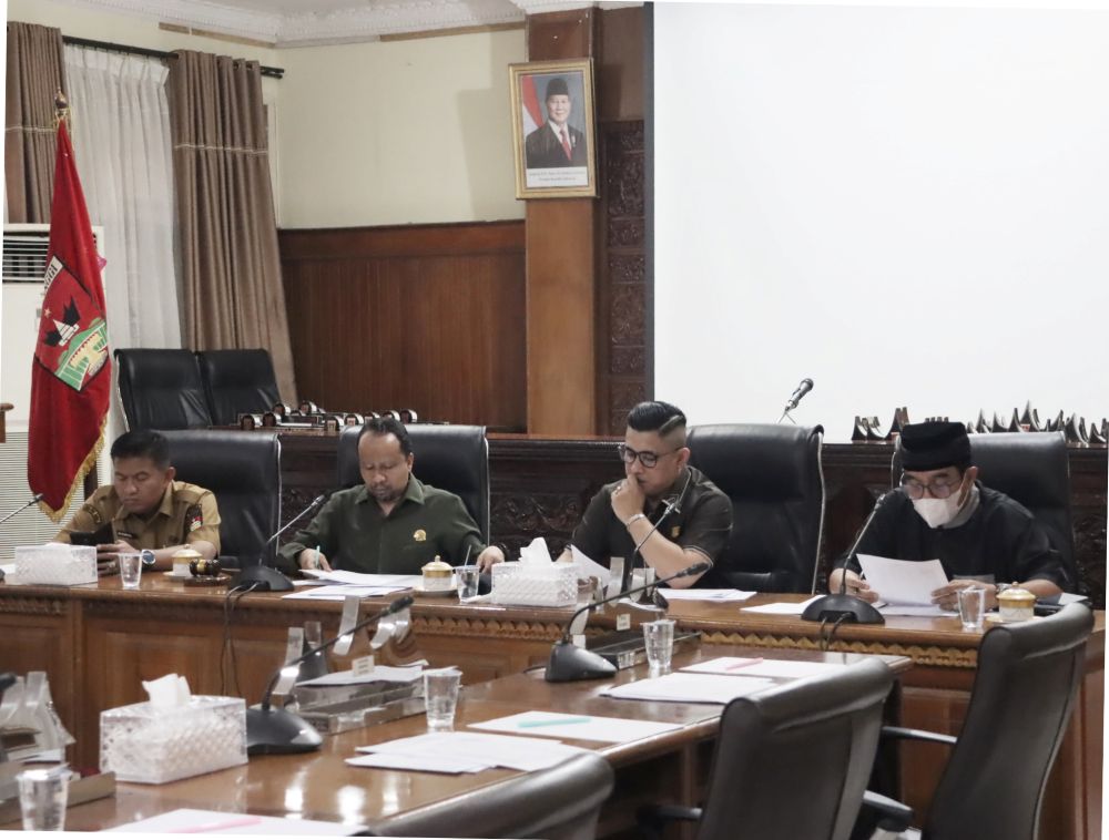 Banggar DPRD Kota Bukittinggi Bersama TAPD dan OPD Bahas Rancangan KUA-PPAS Tahun Anggaran 2027