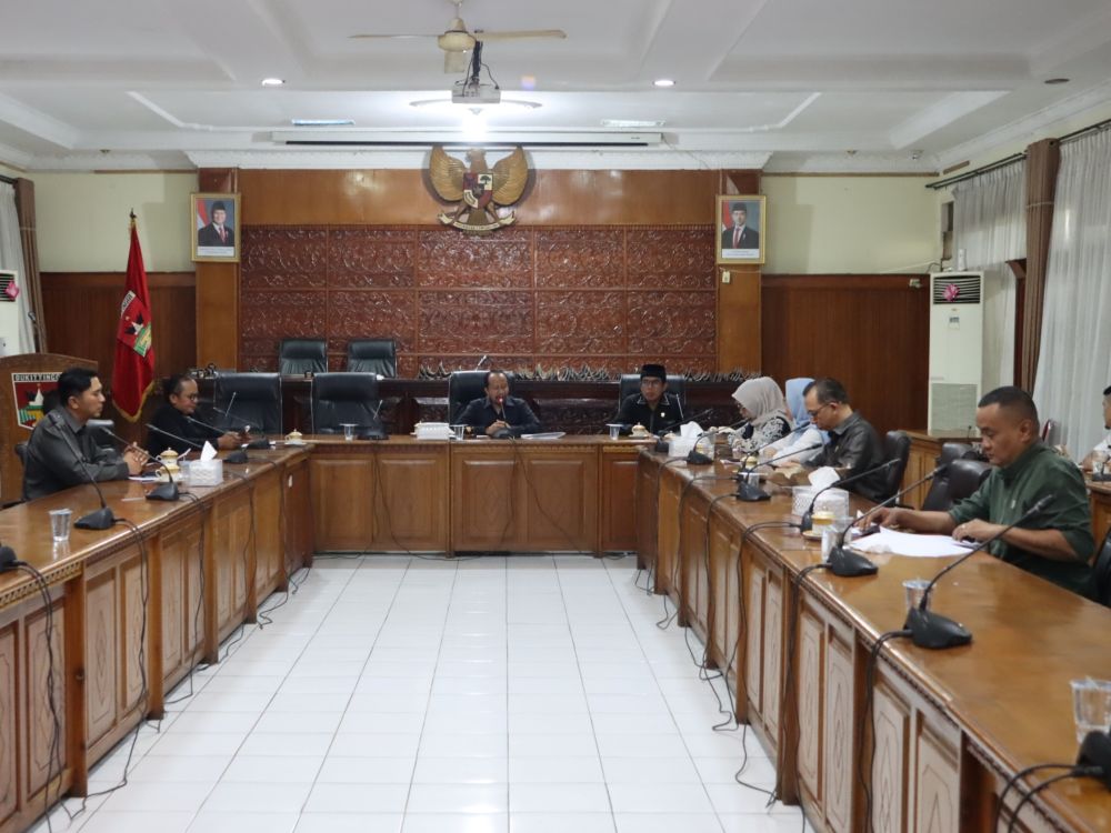 Rapat Gabungan Komisi dan Paripurna Internal Bahas Persetujuan Fraksi atas Laporan Banggar Rancangan KUA-PPAS Tahun Anggaran 2027