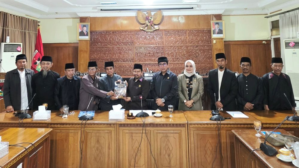 DPRD Kota Bukittinggi Terima Penyampaian Draft Naskah Akademik dan Raperda Pengakuan Masyarakat Hukum Adat Kurai