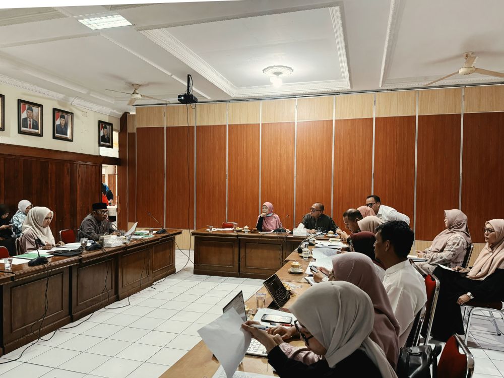 Pansus DPRD Kota Bukittinggi Bahas Ranperda Perseroda BPRS Jam Gadang Bersama Pemerintah Kota Bukittinggi